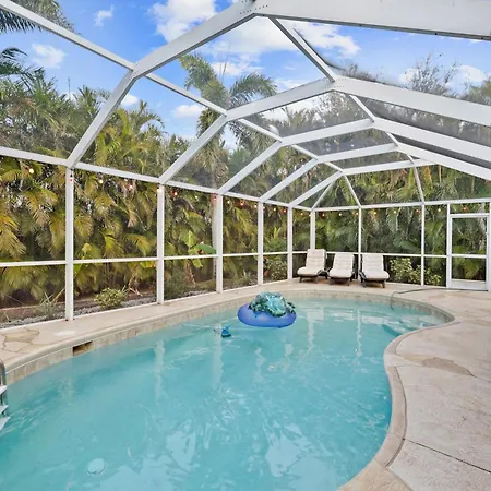 Thinking About A Relaxing Getaway With Pool - Villa Sweet Sunshine